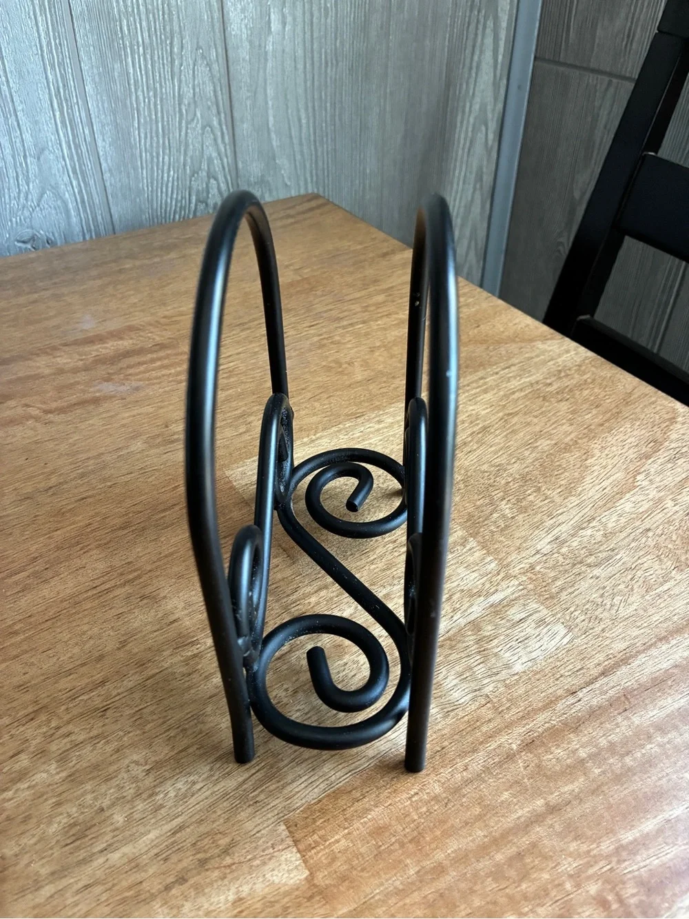 Napkin Holder Arch Black Scroll. 5.”x6”